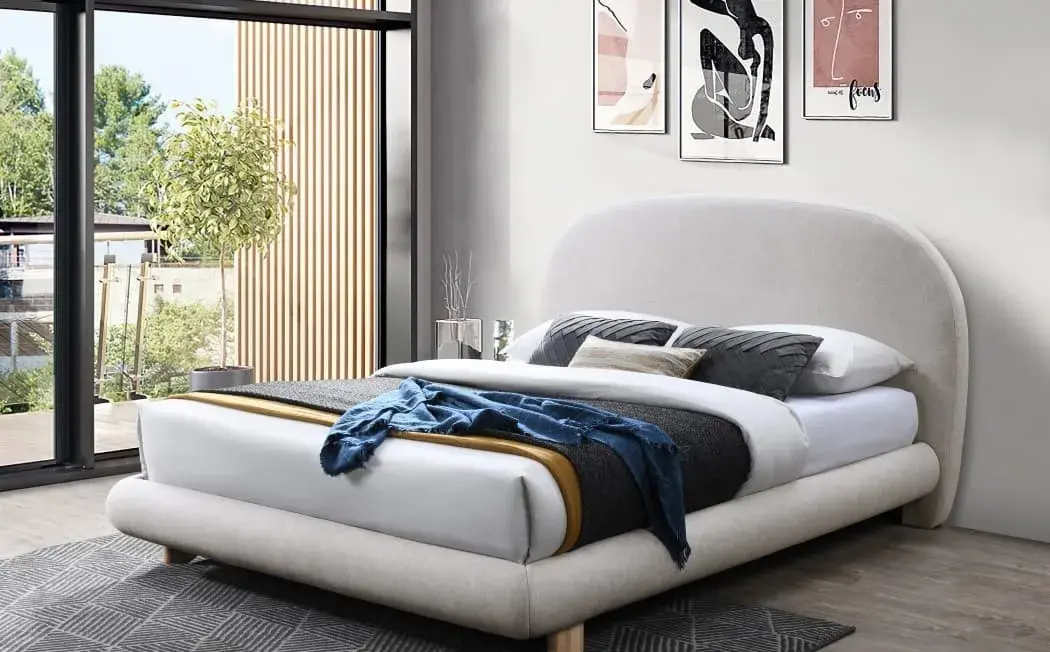 Rounded fabric bed